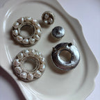 Jinherit Silver Halo baroque pearl embroidered brooch pin front and back detail, showing the pearl-beaded face and reinforced artisan backing construction.